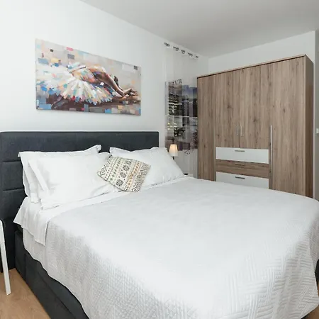 Villa Luxury With Heated Pool, Terrace, And Outdoor Amenities For Relaxation Trogir